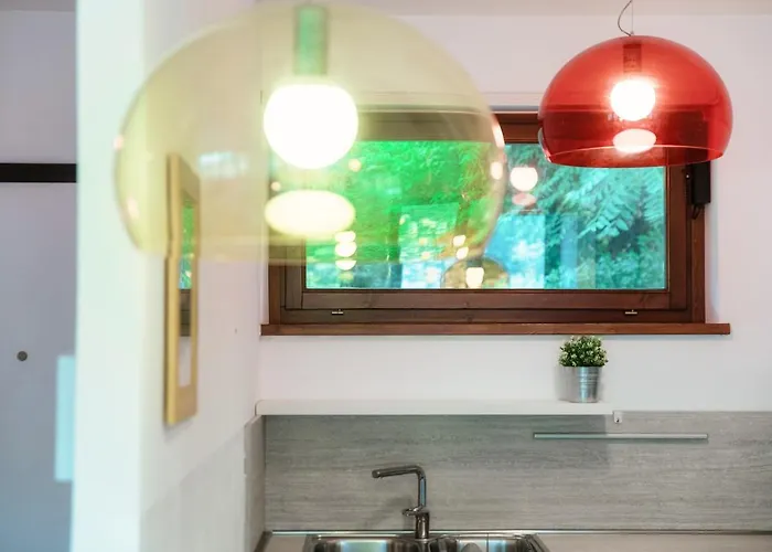 Апартаменты Bird's Eye View - By Myhomeincomo *