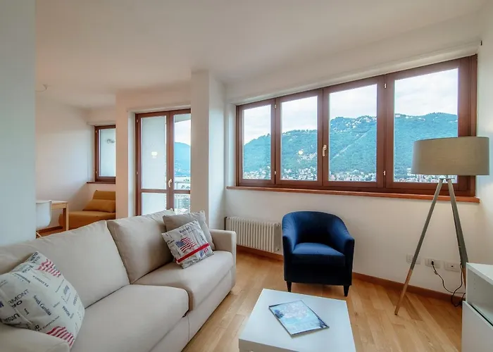 Bird's Eye View - By Myhomeincomo Апартаменты