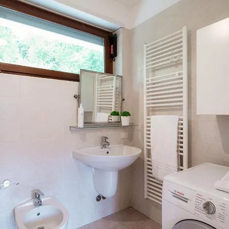 Bird's Eye View - By Myhomeincomo קומו