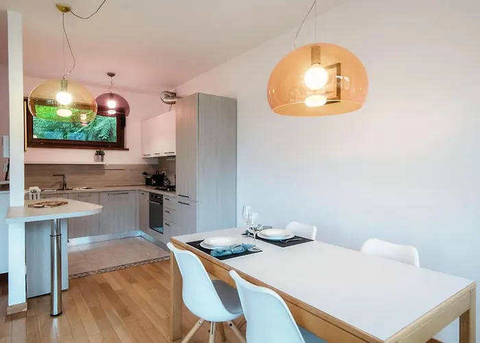 Apartment Bird's Eye View - By Myhomeincomo Como