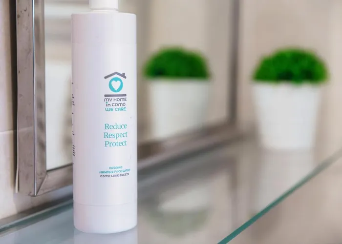 Bird's Eye View - By Myhomeincomo Apartment *