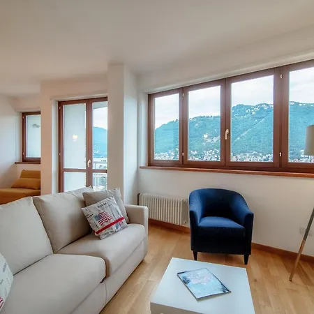 Bird's Eye View - By Myhomeincomo Appartement